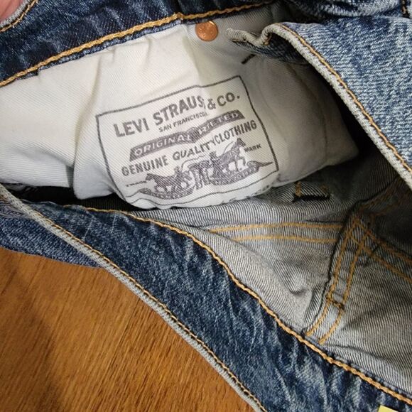 Levi's Premium 511 Slim Cut Off 10 11" Men's Denim Shorts Medium Wash Waist 30 - Picture 9 of 13